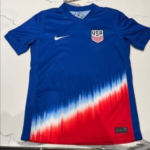Nike USA Soccer World Cup team USA Jersey in Blue and Red